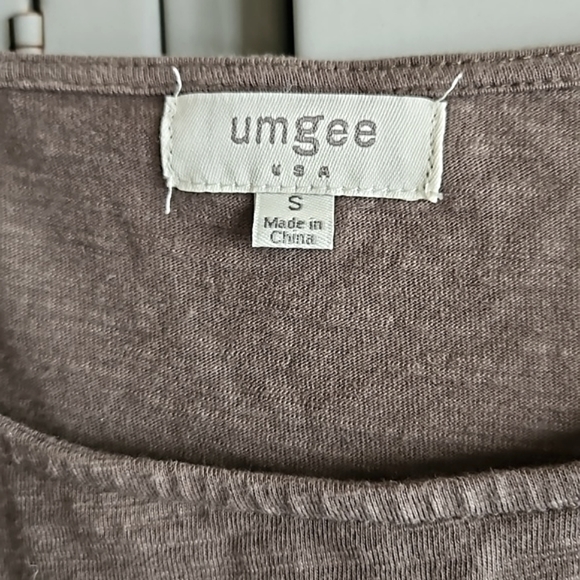 Umgee pullover knit top with fringe trim - Picture 5 of 11